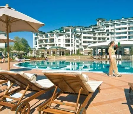 Апартамент Emerald Beach Resort & Spa